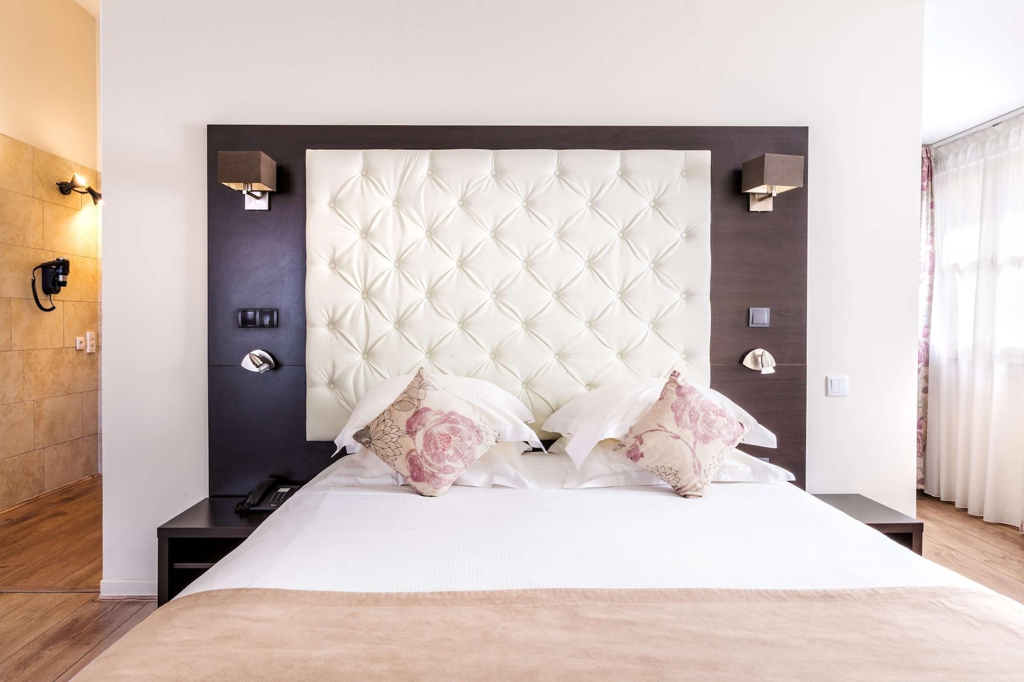 Best Western Marquis De La Baume Nîmes Eksteriør bilde