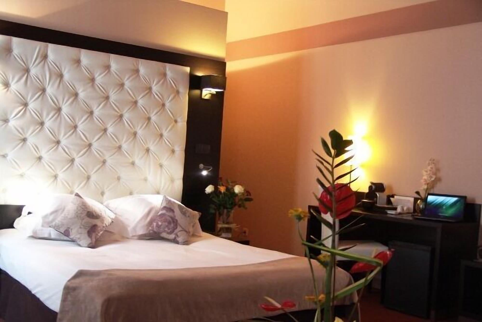 Best Western Marquis De La Baume Nîmes Eksteriør bilde
