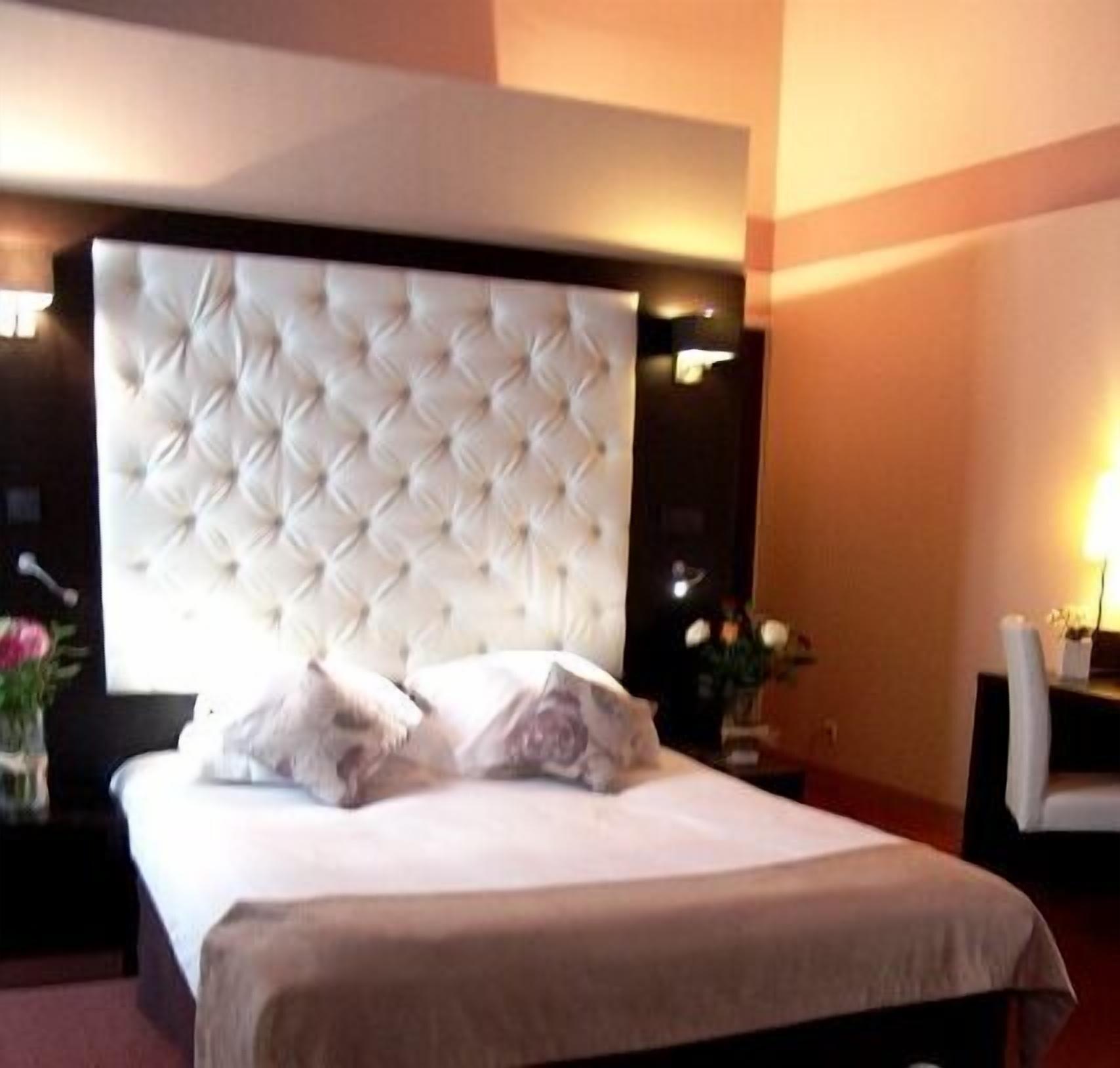 Best Western Marquis De La Baume Nîmes Eksteriør bilde